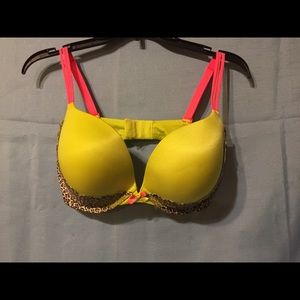Very Sexy Victoria’s Secret push up Bra 36dd